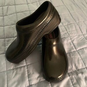 Klogs Glossy Black New Women’s 7